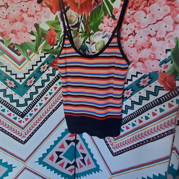 F21 Top - Picture 2 of 5